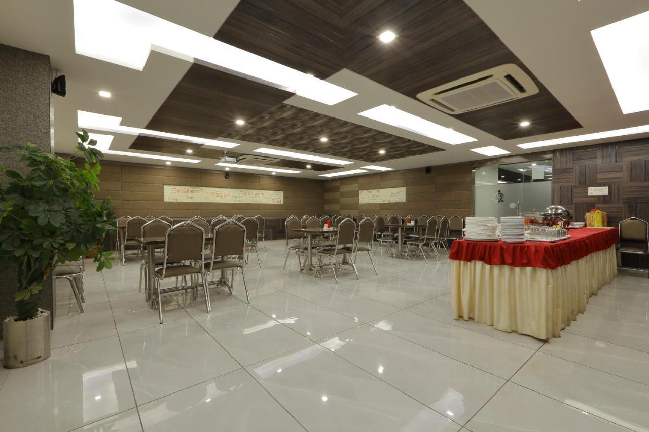 Hotel Unity Ahmedabad Eksteriør bilde
