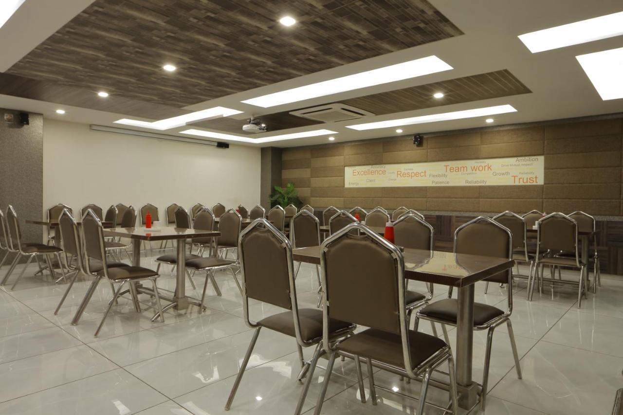 Hotel Unity Ahmedabad Eksteriør bilde