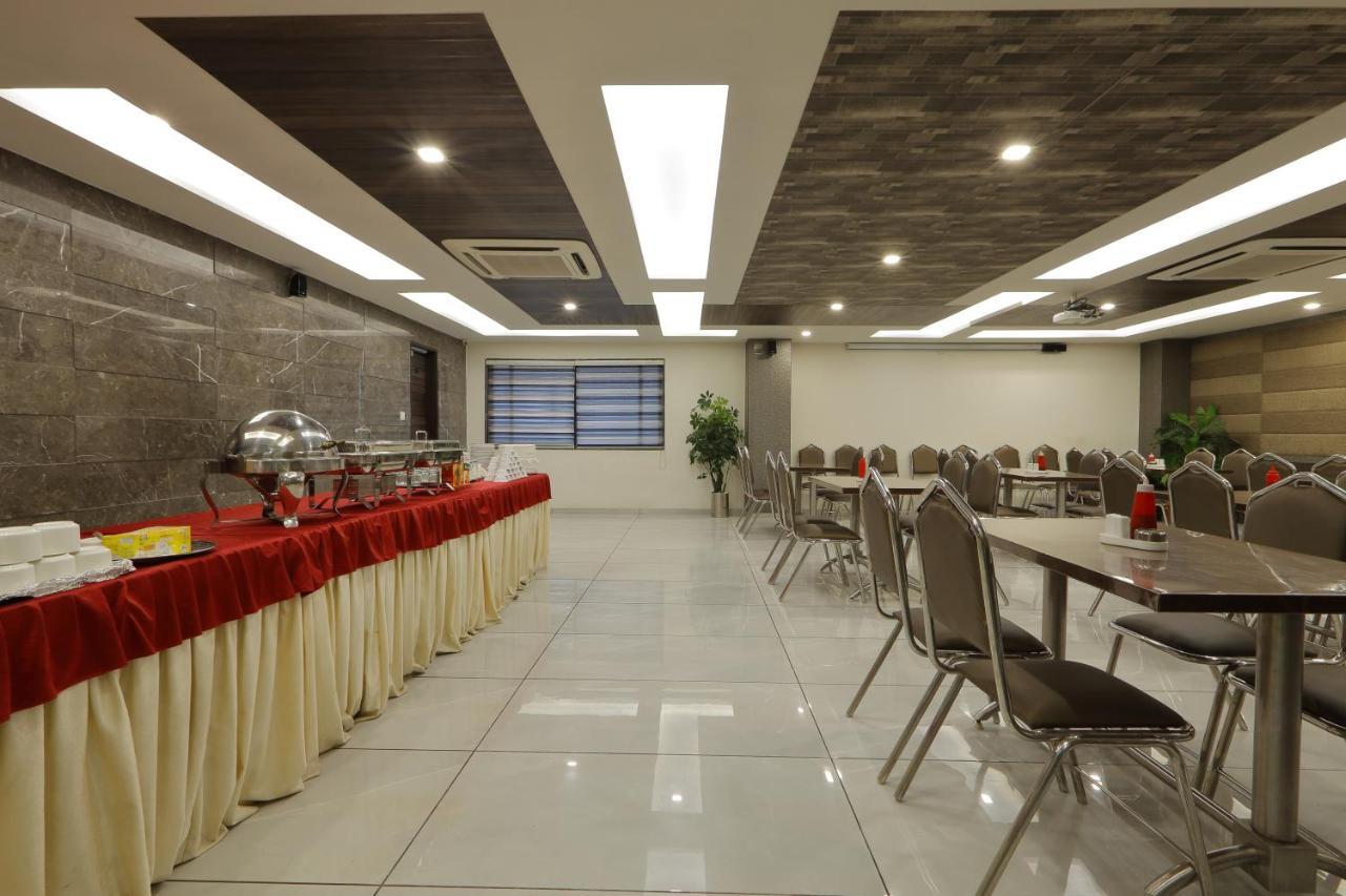 Hotel Unity Ahmedabad Eksteriør bilde